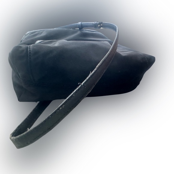 MICHAEL KORS MORGAN BLACK NYLON CROSSBODY MESSENGER HANDBAG - Picture 3 of 6